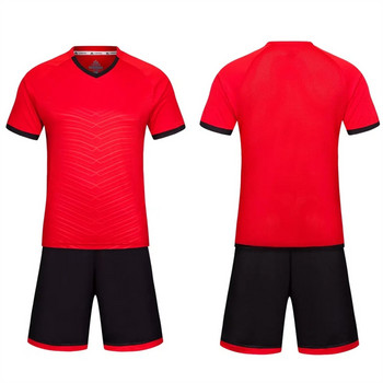 Детска футболна фланелка Комплекти къси панталони Индивидуален дизайн Ретро футболни униформи Мъже Детски спортен екип Костюм за момчета Бързо съхнещ