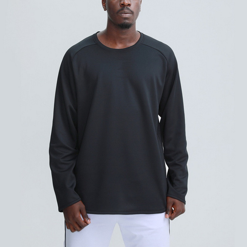 Vyrų rudens žiemos mados sportiniai megztiniai, bėgimo marškinėliai lauke, sporto salė.