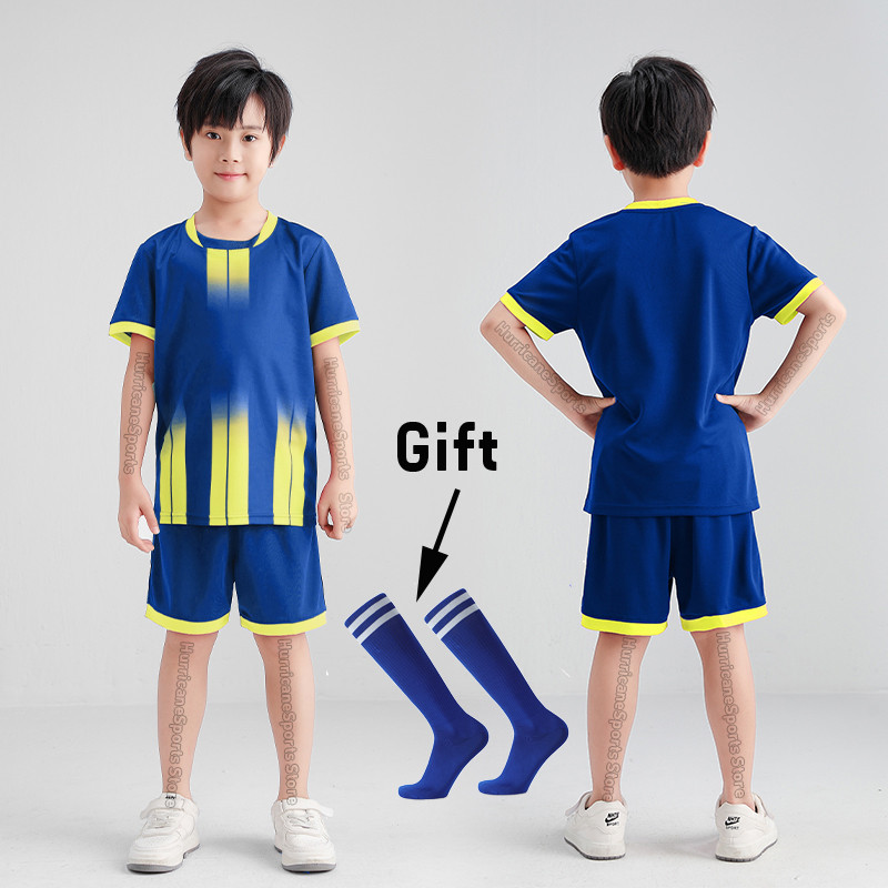 Горещи футболни фланелки за деца и възрастни Подаръчни чорапи Момчета Момичета Дамски комплекти футболни фланелки Мъжки Детски футболни униформи Футболни екипи Деца