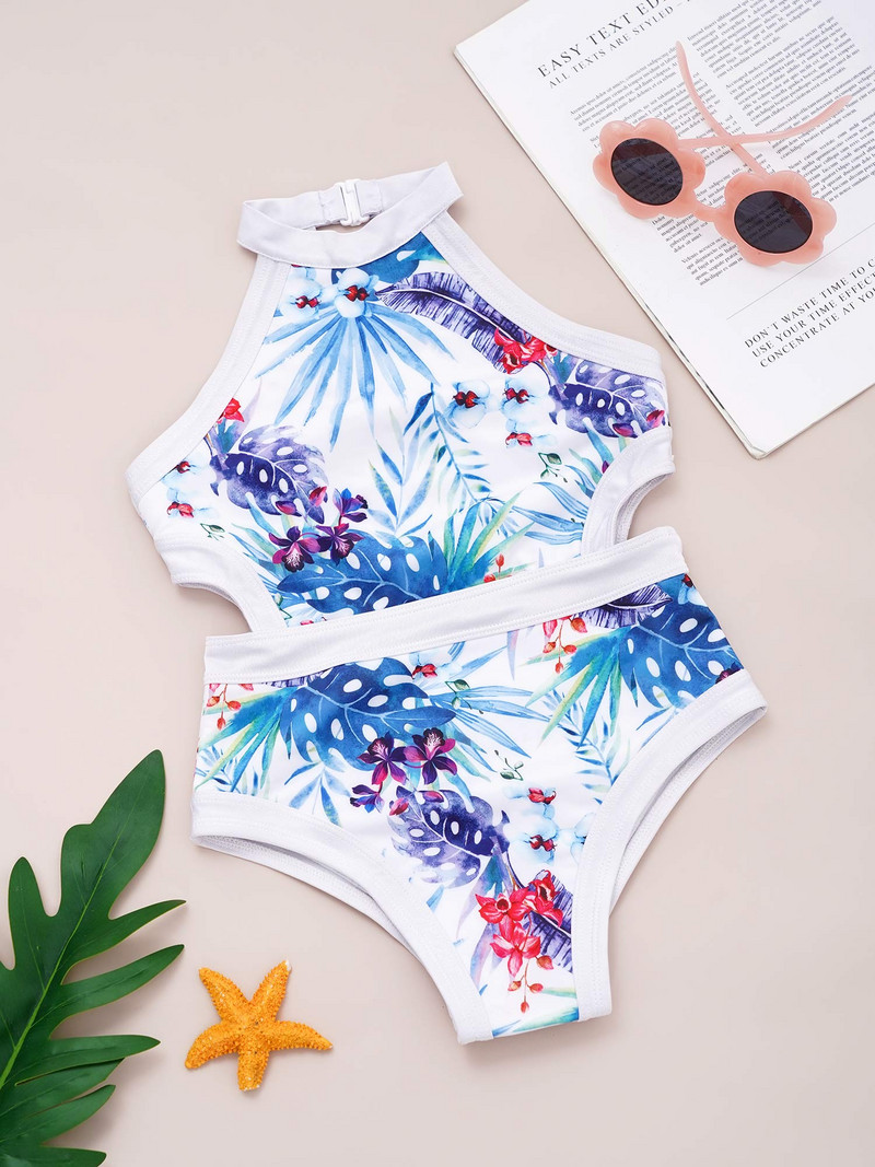 Bērni, meitenes, balti augi ar apdruku