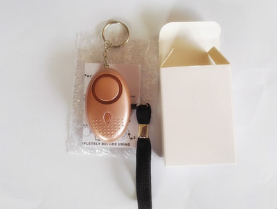 130db Protect Alert Personiskā aizsardzības sirēna Pretuzbrukuma drošība bērniem Meitenes Vecākas sievietes nēsā skaļu panikas trauksmi