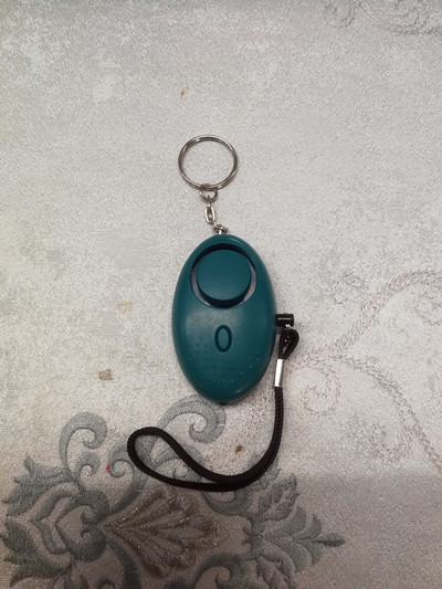 130db Protect Alert Personiskā aizsardzības sirēna Pretuzbrukuma drošība bērniem Meitenes Vecākas sievietes nēsā skaļu panikas trauksmi