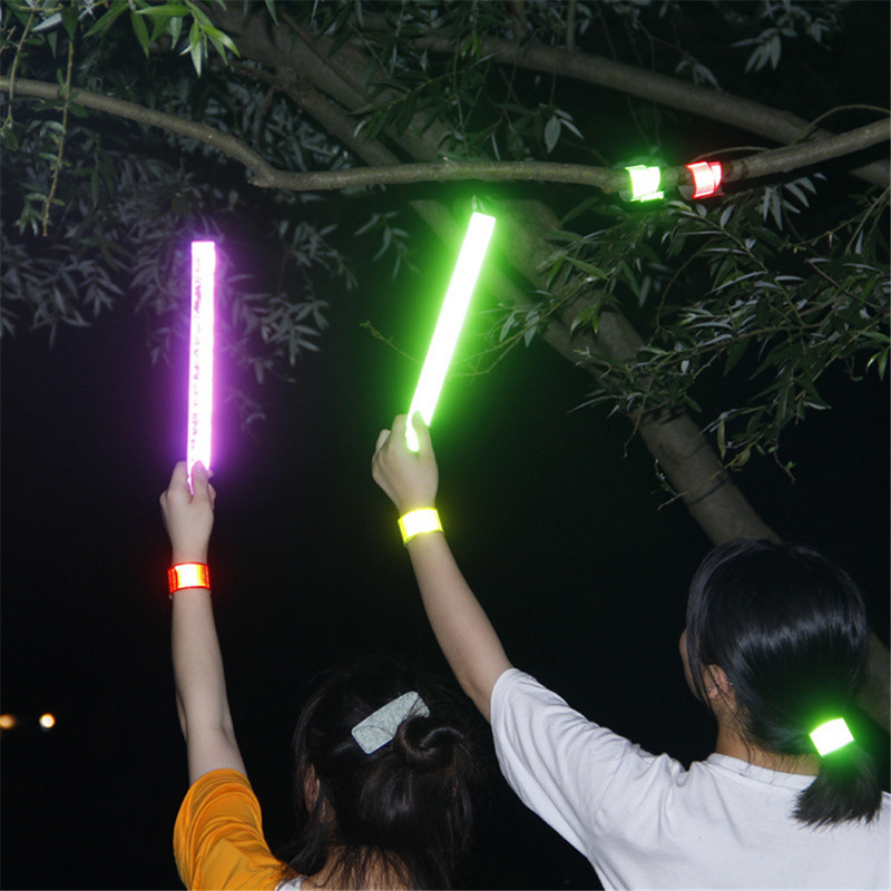 30*3 cm izceltas atstarojošas lentes Augstas redzamības atstarojošas siksnas plaukstas locītavai, potītei kājai, nakts skriešanas riteņbraukšanas atstarotāja lente