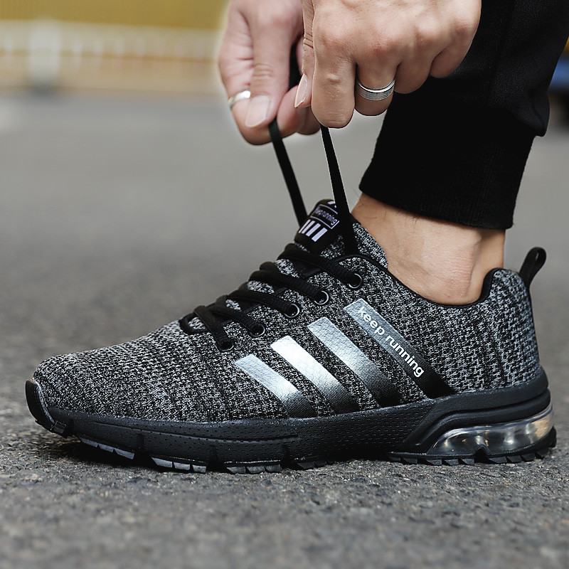 Vyriški bėgimo bateliai Vyriški oro pagalvėlės patogūs kvėpuojantys madingi sportbačiai, amortizaciniai lauko sportiniai bateliai.