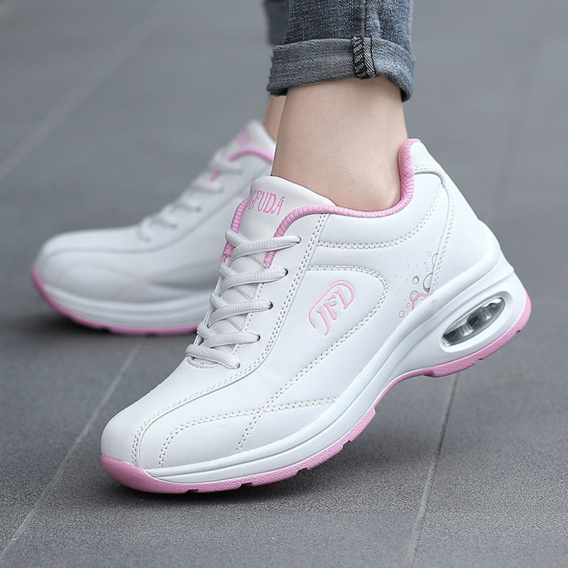 Sieviešu zīmola skriešanas apavi Sievietēm Ērti ūdensnecaurlaidīgi ādas apavi grozam sievietēm Augstas platformas kedas spilvens sporta apavi