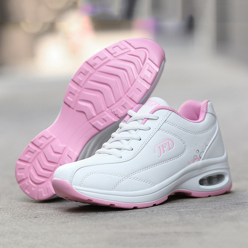 Sieviešu zīmola skriešanas apavi Sievietēm Ērti ūdensnecaurlaidīgi ādas apavi grozam sievietēm Augstas platformas kedas spilvens sporta apavi