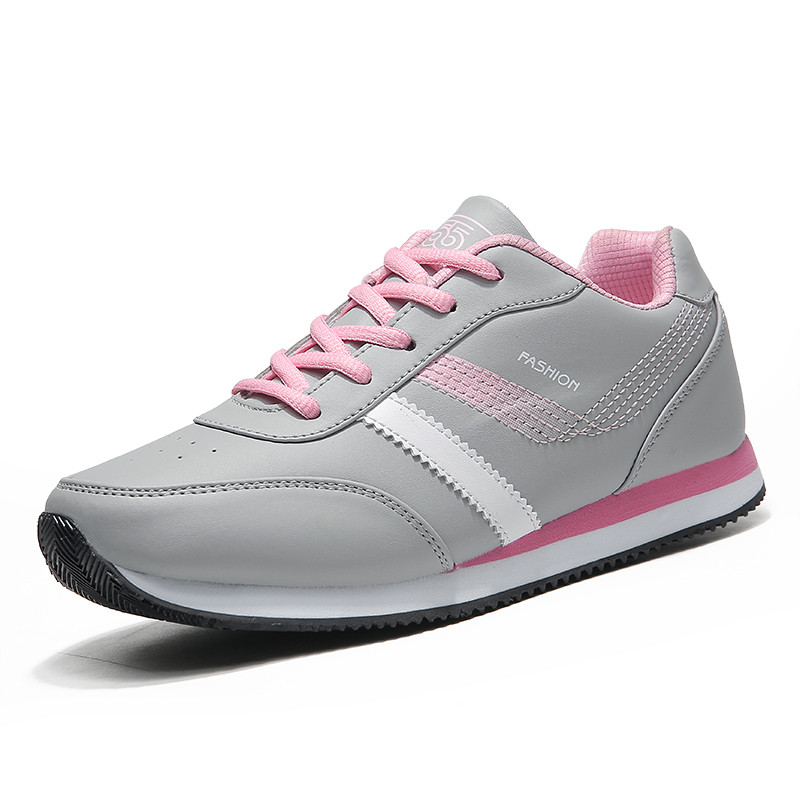 Sarkanas kedas sievietēm Sporta apavi Ikdienas Populāri Skriešanas Apavi Sneader PU ādas āra tenisa sporta apavi ar porām melni