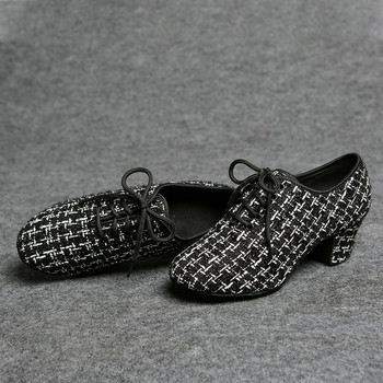 Нов стил решетъчни обувки за латино танци Дамски меки подметки Учителски спортни квадратни обувки за танци Модерни дамски обувки Маратонки