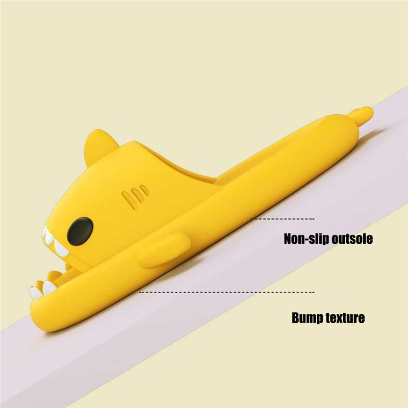 Jaunas EVA vasaras sieviešu čības Cute Catroon Shark formas slaidi āra mājās Vannas istaba Sieviešu apavi Flip Flops Vīriešu Pāri Sandales
