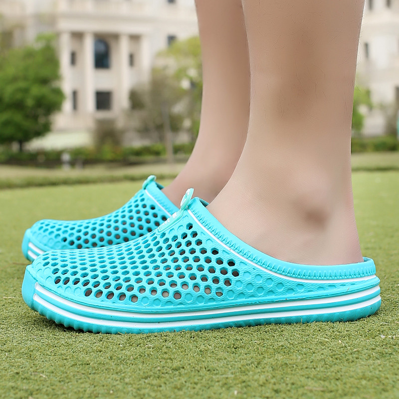 Čības Izgriezums koka tupelēm Apavi Mode Vīrieši Sievietes Dārzs Ērtības Vannas istaba Čības Neslīdošas Pludmales Sandales