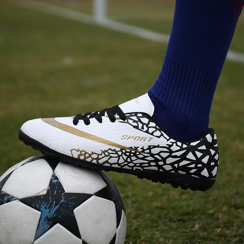Férfi Futball Cipők Társaság csúszásmentes csillapító futballcipők Gyep Foci kapcsok Cipők Gyerek Fiú TF/FG Edzés Futsal Cipők