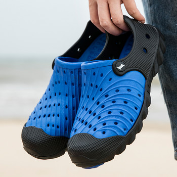 2020 Outdoor Ανδρικά σανδάλια Crocks Summer Hole Παπούτσια Crok Rubber Clogs Ανδρικά παπούτσια κήπου EVA Μαύρα μπλε σανδάλια παραλίας Παντόφλες