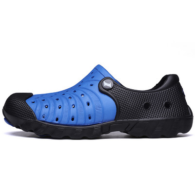 2020 Outdoor Vīriešu Sandales Crocks Summer Hole Shoes Crok Gumijas koka tupeles Vīriešu EVA Dārza Kurpes Melnas zilas Pludmales Sandales Čības