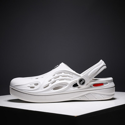 2020 Outdoor Vīriešu Sandales Crocks Summer Hole Shoes Crok Gumijas koka tupeles Vīriešu EVA Dārza Kurpes Melnas zilas Pludmales Sandales Čības