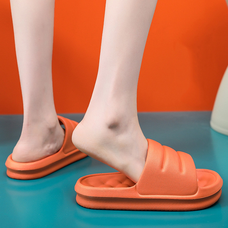 Čības Sievietēm Ērtas Mīkstas EVA Slaidi Bieza Platforma Mājas Apavi Sievietēm Vasaras Sandales Sieviešu Vannas istabas Neslīdošas čības