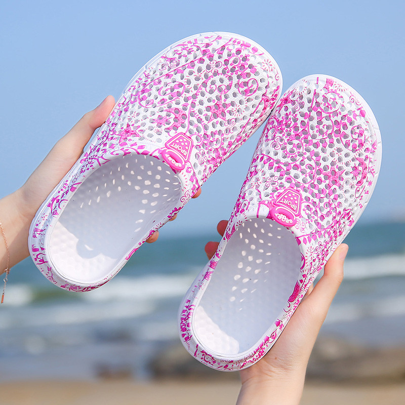 Női alkalmi klumpák Légáteresztő Strandszandálok Valentin papucsok Nyári Slip On Női Flip Flop Cipők Otthoni Cipők Unisex számára