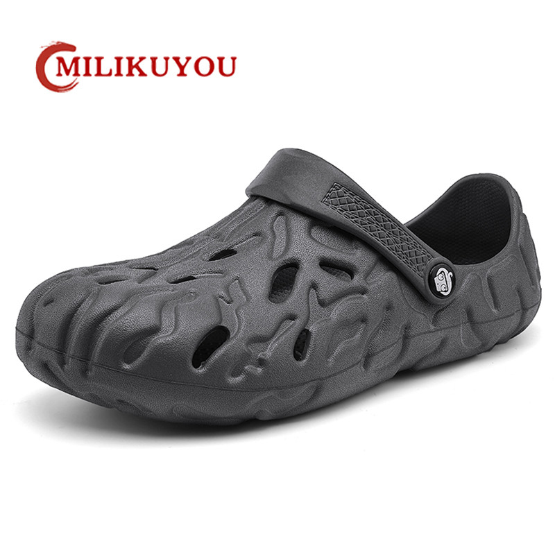 Madingi vyriški sandalai, lengvi EVA, laisvalaikio su skylutėmis avalynė, vyriškos klumpės, mėgėjai, namų sodas, 2023 m. lauko vasaros paplūdimio plokščios vyriškos šlepetės