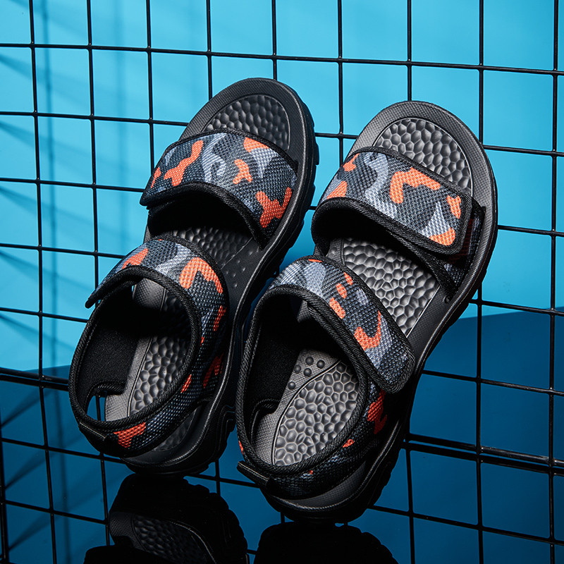 Oriģinālās vīriešu sandales Vieglas pludmales apavi Vīriešu koka tupeles mīļotājiem mājas dārza apavi 2023. gada vasaras āra sandales, neslīdošas vīriešu apavi