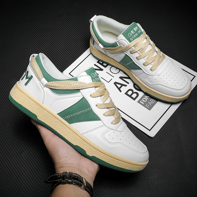 Új klasszikus férfi gördeszka cipők Divattervező sportcipők férfi tornacipők lapos légáteresztő vulkanizált tornacipők férfi gördeszkacipők