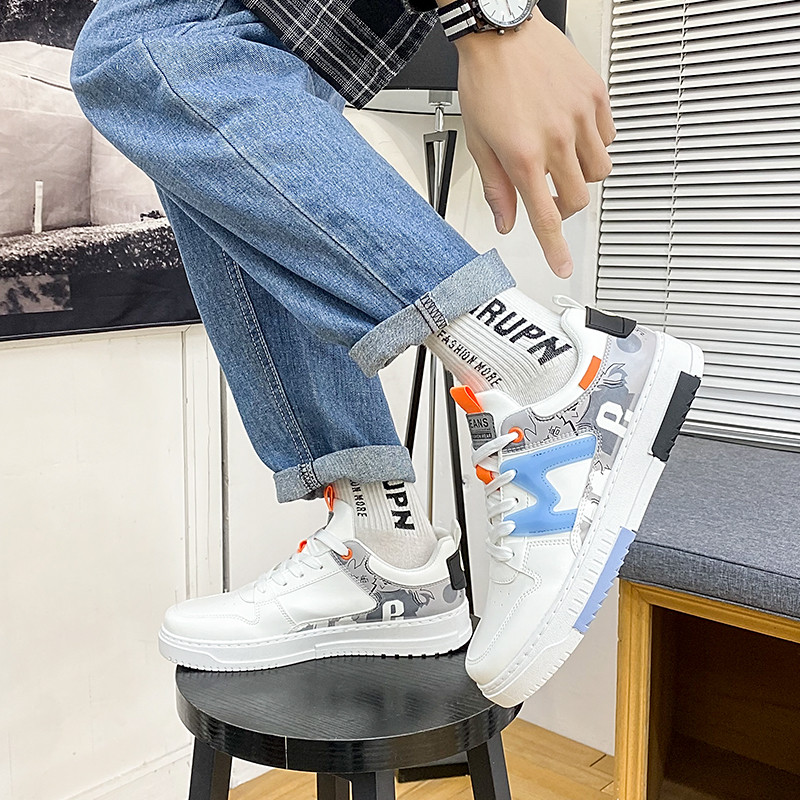 Férfi divatos sportcipők új gördeszkacipők, fűzős, légáteresztő, alacsony járócipők, alkalmi, vulkanizált, tervezői cipők férfiaknak