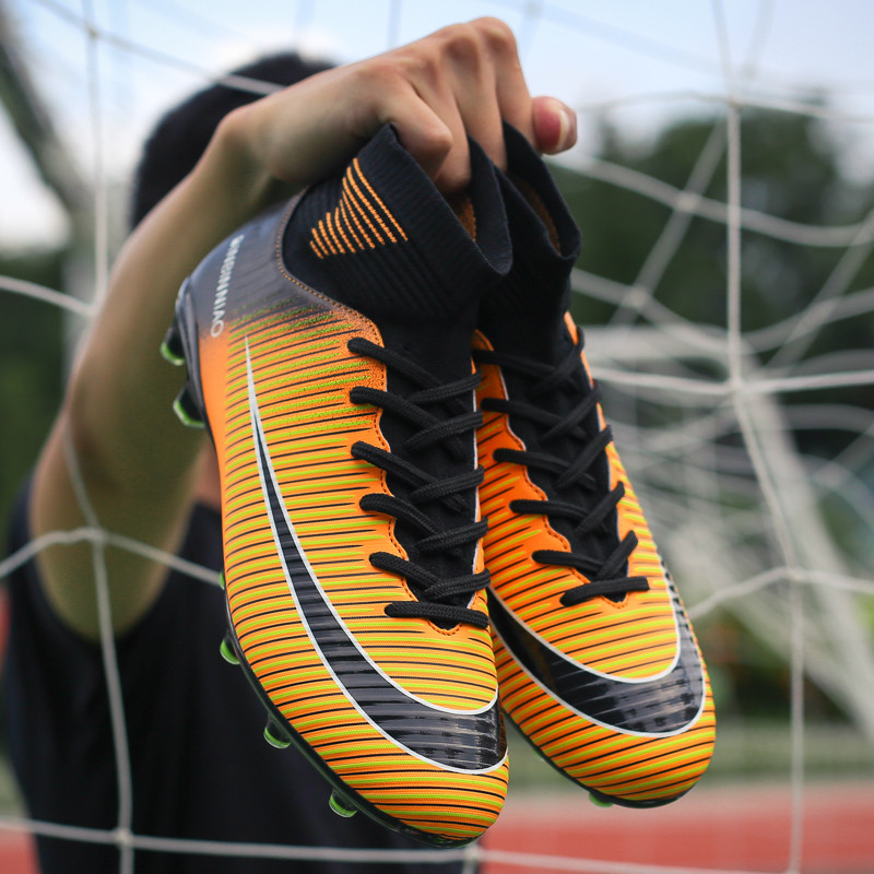 Férfi magas boka FG/TF futballcipők gyepfocicipők, továbbfejlesztett vezérlésű edzőcipők többféle stílusban