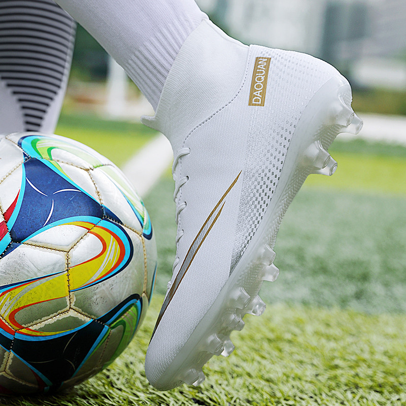 Sepatu Sepakas Bola Luar Ruangan Pria Sepatu Bot Sepak Bola Turf Atas Tinggi Sol Tahan Aus Sepatu Latihan Kontrol Ditingkatkan