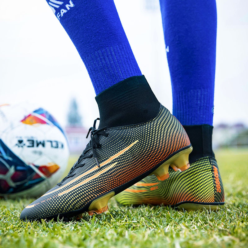 Āra Melns Zelta Futbola Zābaki Vīriešu Kronšteini Elpojošas Augstas zeķes Kurpes Smailes Apavi Vīriešu Sports Futbols Chaussure de foot