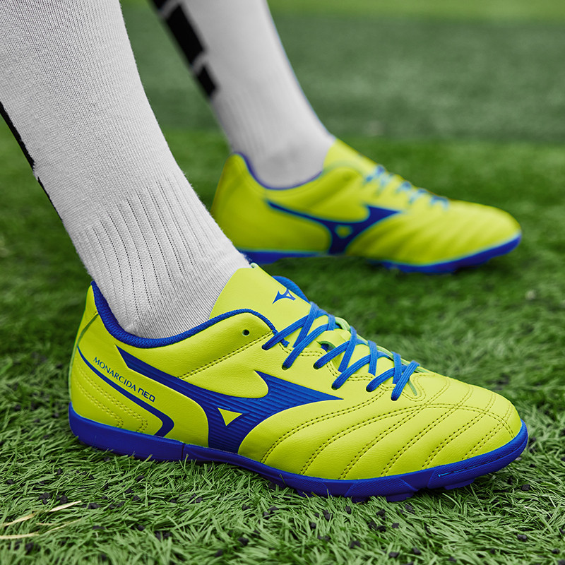 Madingi žali Unisex futbolo bateliai Nauji TF vyriški sportiniai lauko batai Patogūs neslystantys vyriški profesionalūs treniruočių batai