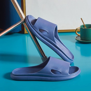 2023 Летни дамски мъжки чехли Домашни чехли с дебела платформа Мъжки EVA пързалки за баня Мъжки сандали Вътрешни неплъзгащи се меки джапанки