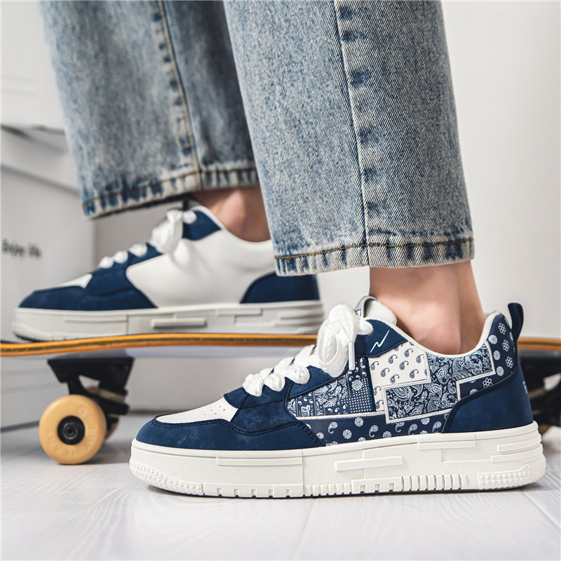 Top Férfi Alkalmi cipők Divat Luxus Designer Fekete kültéri sport gördeszkacipők Férfi fehér edzőcipők Plate-forme tornacipők