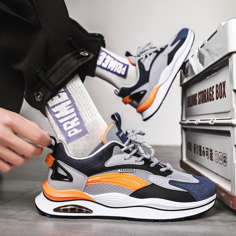 Top Férfi Alkalmi cipők Divat Luxus Designer Fekete kültéri sport gördeszkacipők Férfi fehér edzőcipők Plate-forme tornacipők