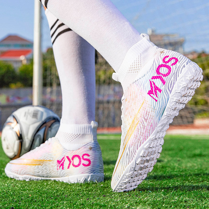 Új fényes futballcipők tüskék kültéri nagy méretű férfi cipők sportcipők divatos magas felső fehér tornacipők uniszex Botas De Futbol
