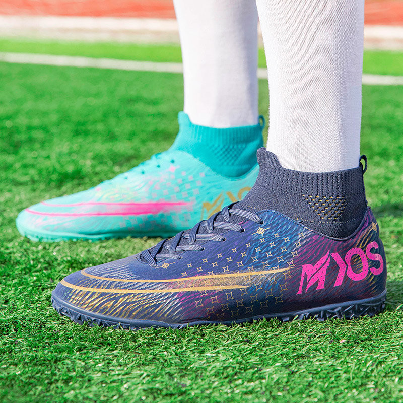 Új fényes futballcipők tüskék kültéri nagy méretű férfi cipők sportcipők divatos magas felső fehér tornacipők uniszex Botas De Futbol