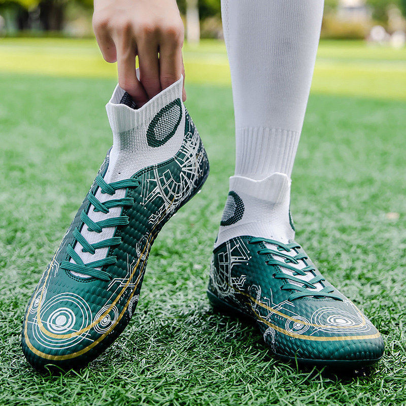 Jauni modes apdrukāti zaļi futbola zābaki vīriešiem sievietēm ar gariem smailiem Profesionāli sporta apavi Futbola skavas Vīriešu Futzāla treniņu apavi