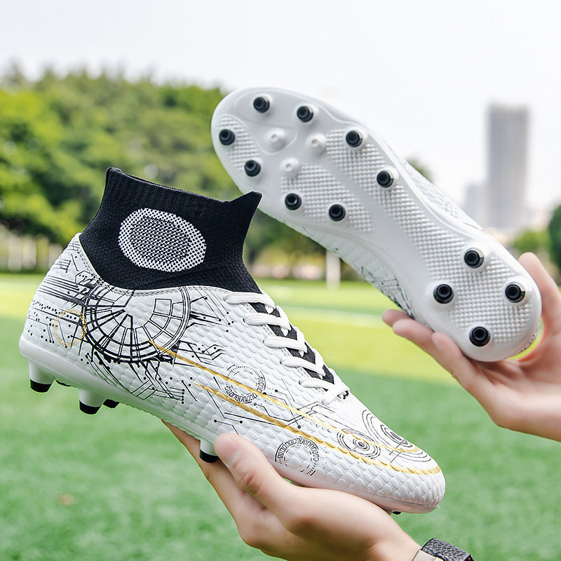 Jauni modes apdrukāti zaļi futbola zābaki vīriešiem sievietēm ar gariem smailiem Profesionāli sporta apavi Futbola skavas Vīriešu Futzāla treniņu apavi