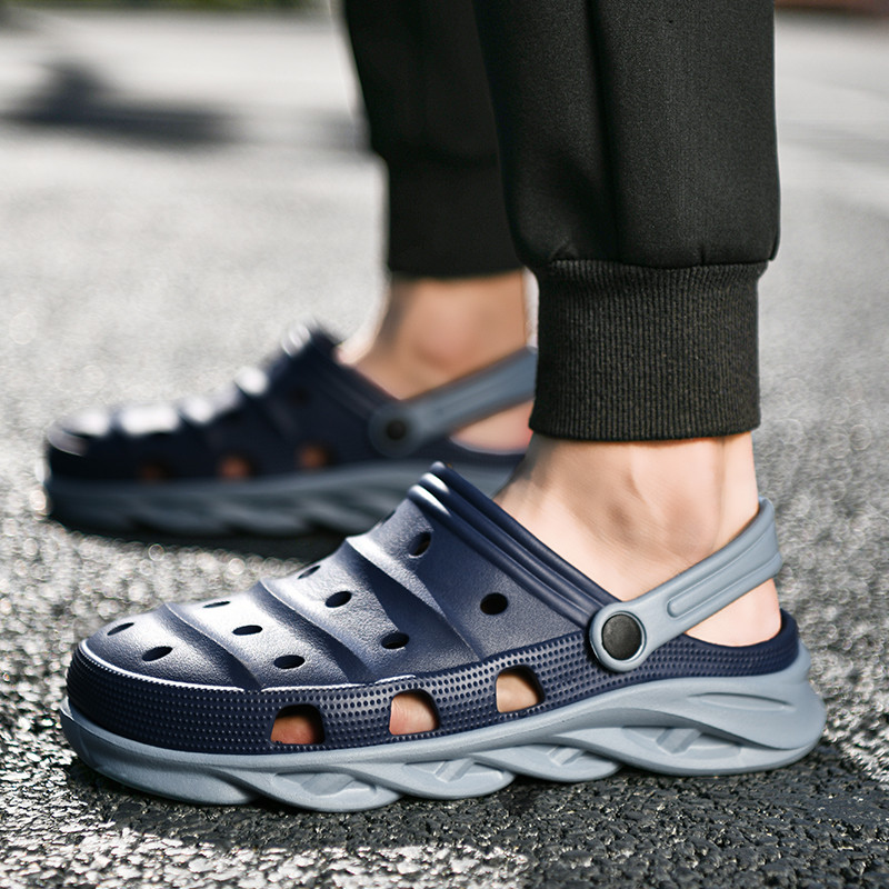 Potpuno nove muške sandale Mekane sandale za plažu EVA vrtne cipele Udobne muške klompe Papuče za vanjske cipele Cipele s rupama