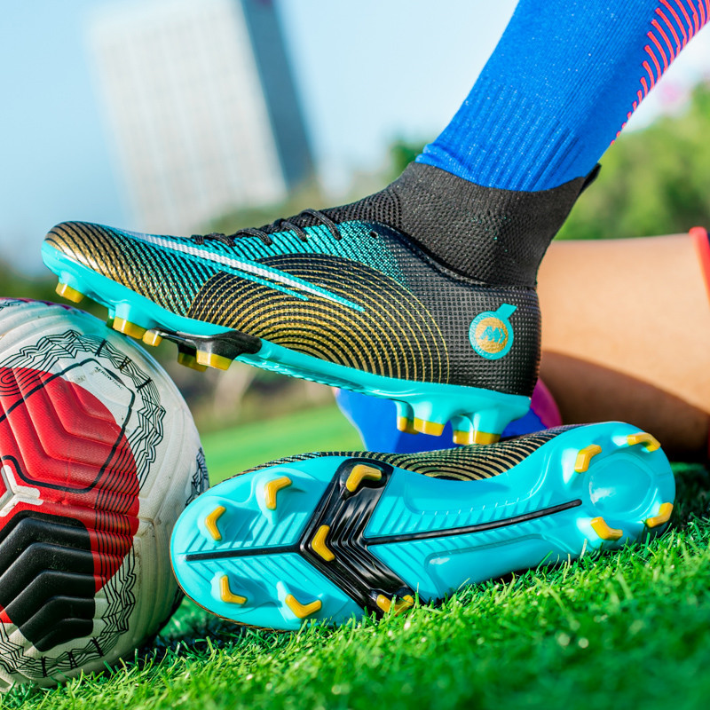 Márka Divat Zokni Futball Csizmák Férfi Női Hosszú Tüskék Professzionális Futball Cipők Férfi Légáteresztő Futsal Klipsek botas futbol