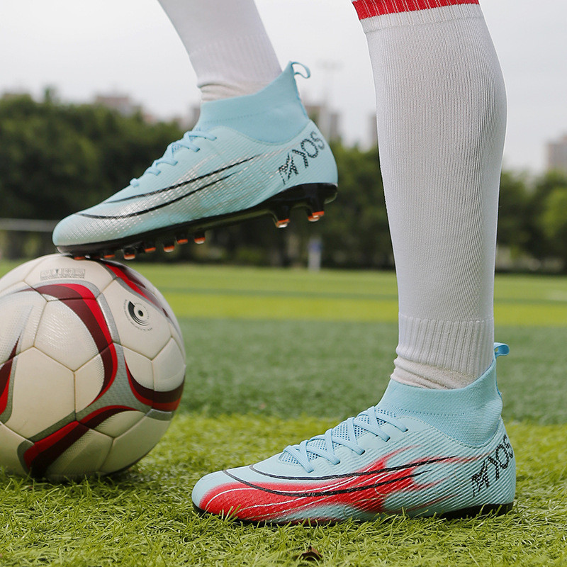 2022 Νέα μόδα κάλτσες Breathabale Μπότες ποδοσφαίρου Ανδρικές Γυναικείες Μακρυές Spikers Ποδοσφαιρικές σίτες Ανδρικά αθλητικά παπούτσια ποδόσφαιρο σάλας Outoodr bota futbol