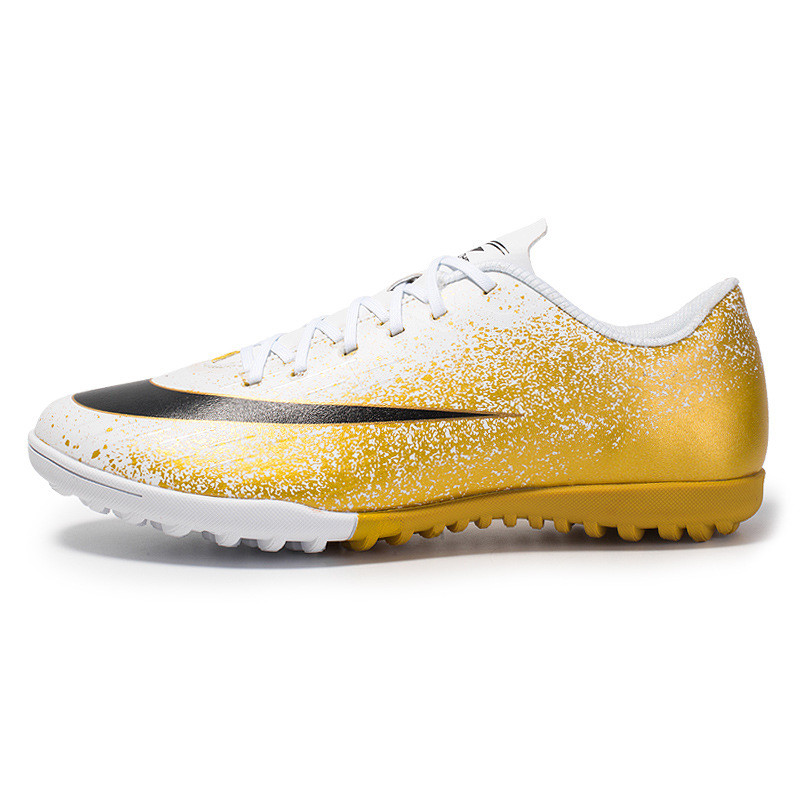 Új férfi focicipő TF kemény pályás alacsony felső Kiváló minőségű kényelmes szabadtéri sport futballedzés felnőtt gyermek női chuteira