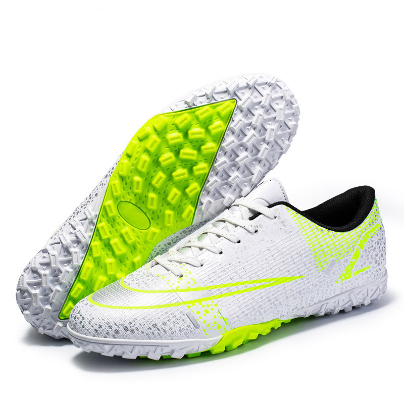 Vyriški futbolo batai TF Lengvi aukštos kokybės patogūs kieto lauko treniruočių žaidimo žaidimai vaikų futbolo bateliai chuteira