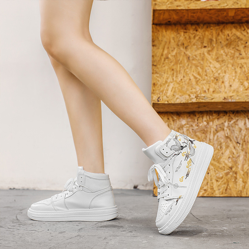 Hiina stiilis lauajalatsid Mehed Naised Vulcanize Kingad Platvorm Tossud Tüdrukud Vabaajalised rulajalatsid lamedad Rulakingad grafit