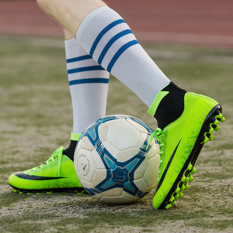 Υψηλής ποιότητας επαγγελματικά μποτάκια ποδοσφαίρου Ανδρικά Γυναικεία Ψηλή εμφάνιση Spikes Παπούτσια ποδοσφαίρου Ανδρικά ελαφριά αθλητικά παπούτσια ποδοσφαίρου botas de futbol
