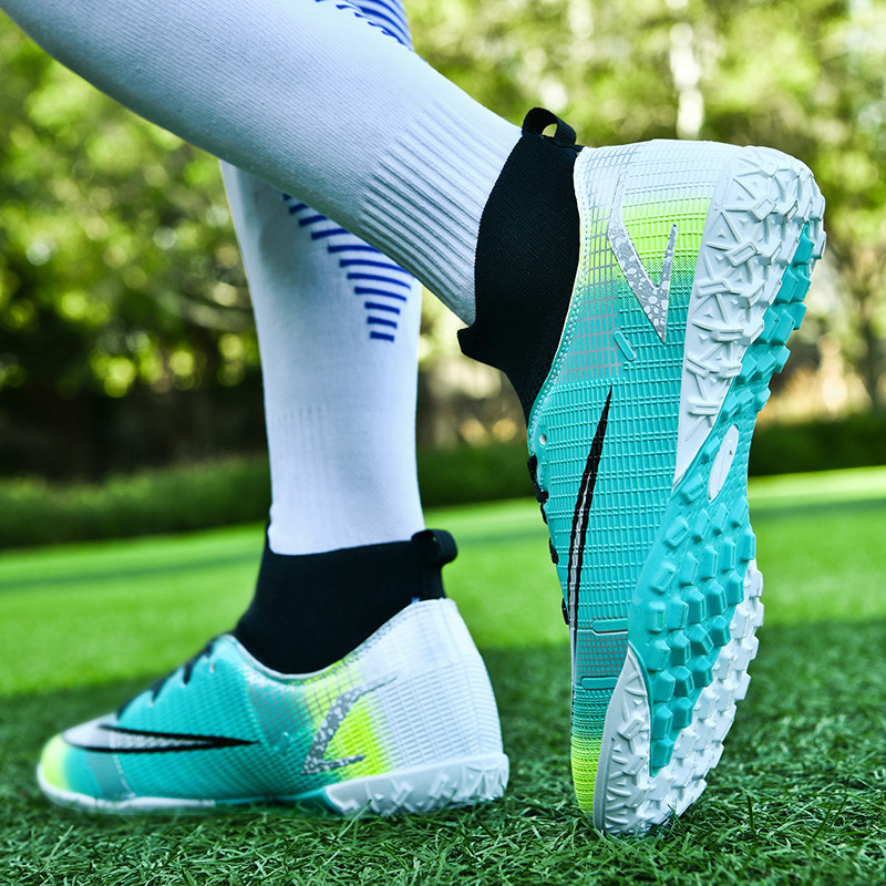 Karštas išpardavimas Madingi originalūs futbolo batai vyrams Moterims Profesionalūs futbolo bateliai Society Vyriški lengvi Futsal sportbačiai