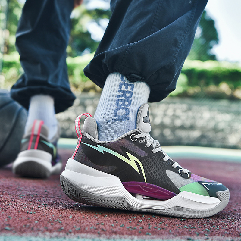 Super Cool férfi kültéri sportcipők magas felső férfi kosárlabdacipők, jó minőségű kosárlabdacipők, nagyfiús márka férfi edzőcipők