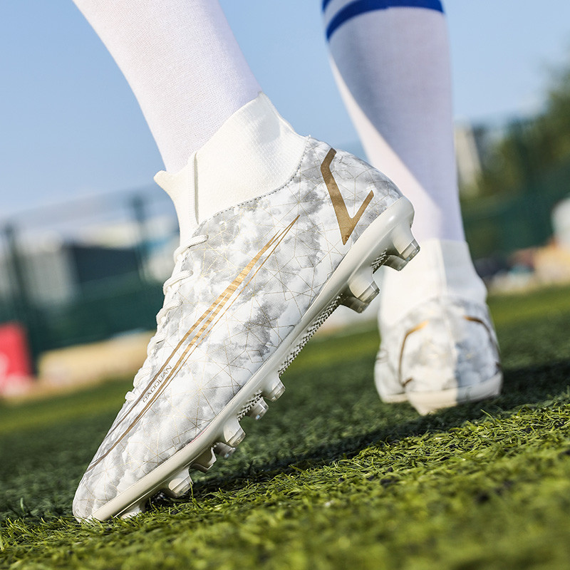 Elpojoši futbola zābaki Vīriešu Profesionālās biedrības Futbola Apavi Skavas FG/TF Neslīdošas sporta kedas Futsal chuteiras Society