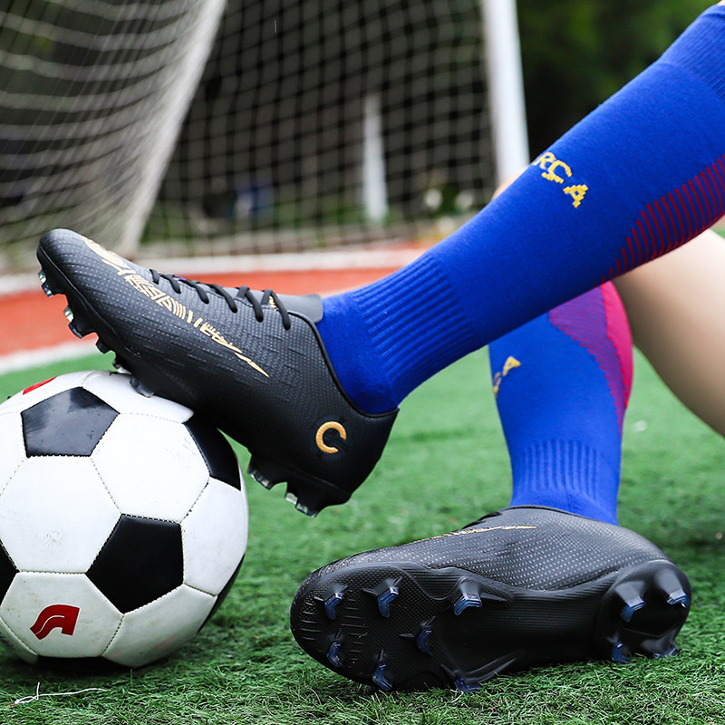 Futballcipők Férfi Futball Cipők Társaság Csúszásmentes Csillapítás Edzés Futsal Cipők Gyerekek Chuteira Campo Sport Turf Focicipők
