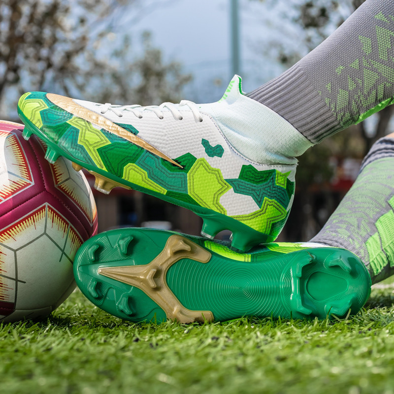 Sepatu Sepakas Bola Luar Ruangan Pria Sepatu Bot Sepak Bola Turf Atas Tinggi Sol Tahan Aus Sepatu Latihan Kontrol Ditingkatkan