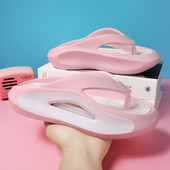 Új, 2023-as nyári tanga papucs, női csíptetős lábujj, puha aljú otthoni papucs női platós csúszásmentes strandcipő szandálok