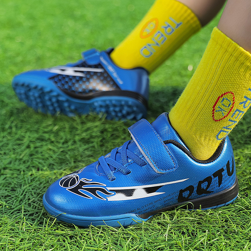 бутсы футбольные Futballcipők Klipszek Grass Training Sportcipők 2022 Gyerekek Futballedző Gyerekek beltéri, hosszú tüskés tornacipő