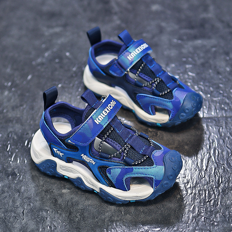 Új stílusú nyári gyerekszandálok légáteresztő fiúszandálok kényelmes gyerekcipők szabadtéri strandon Baotou kopásálló szandál